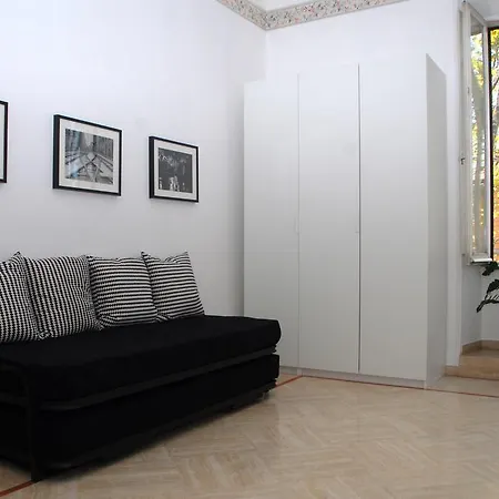 Bianco E Nero Apartment *