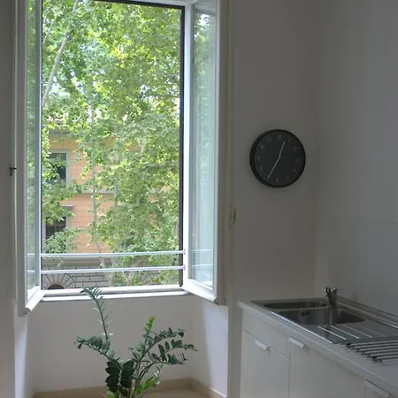 Bianco E Nero Rom